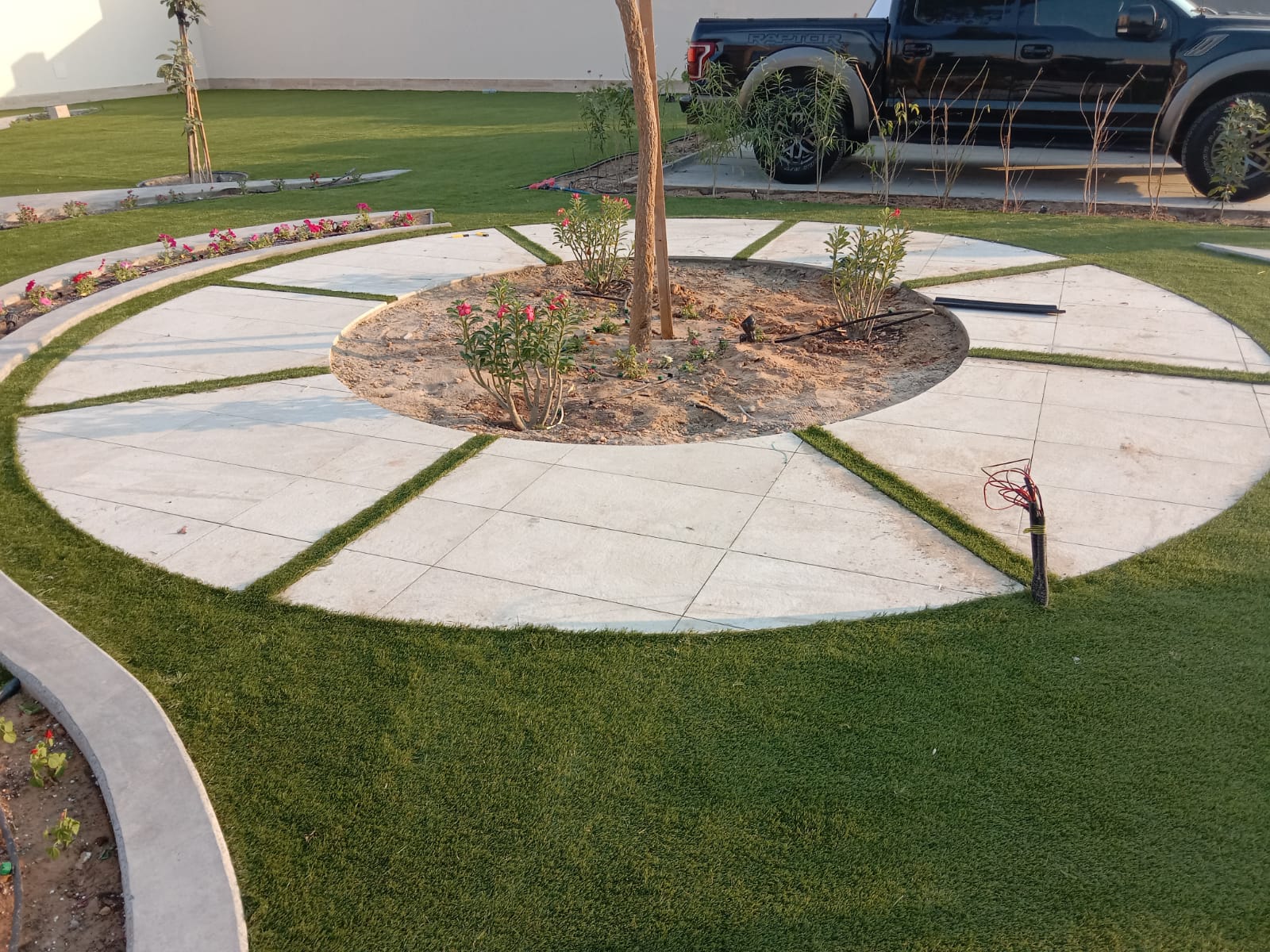 Curved Landscape Installation by TurfVilla Dubai